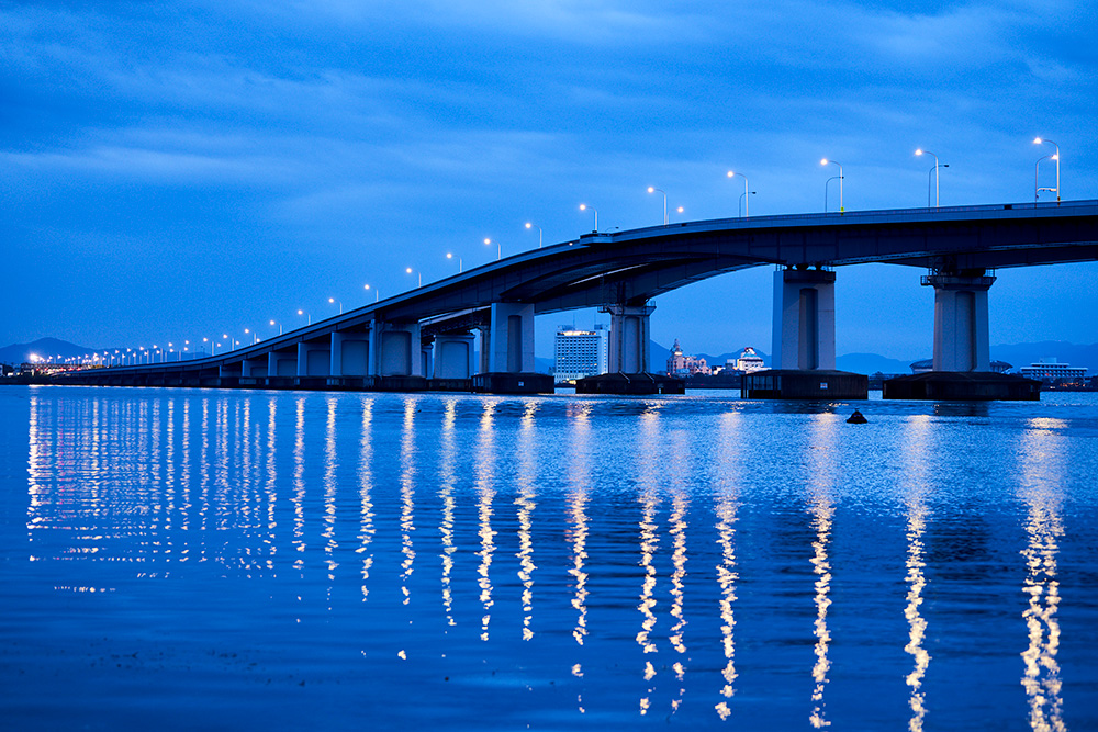 琵琶湖大橋