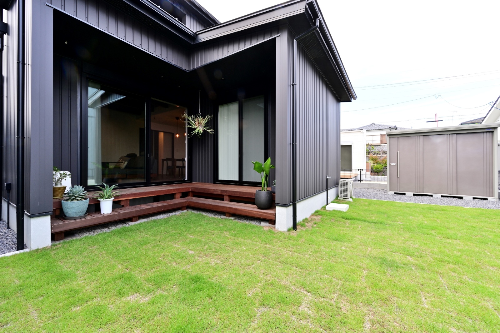 緑を楽しむ縁側の家 Marusho Home Designing