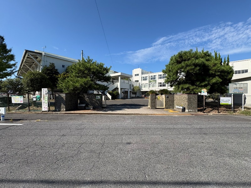 山田小学校　徒歩10分