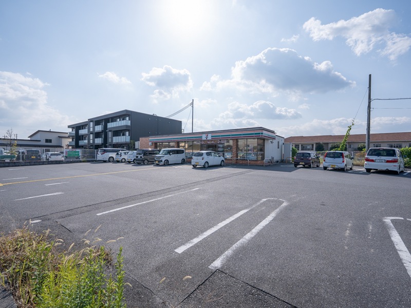 セブンイレブン 草津川原店