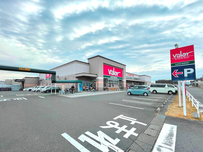 バロー 草津店　徒歩7分