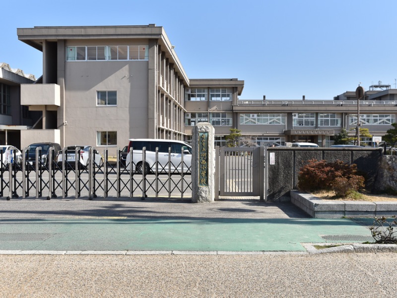 河西小学校