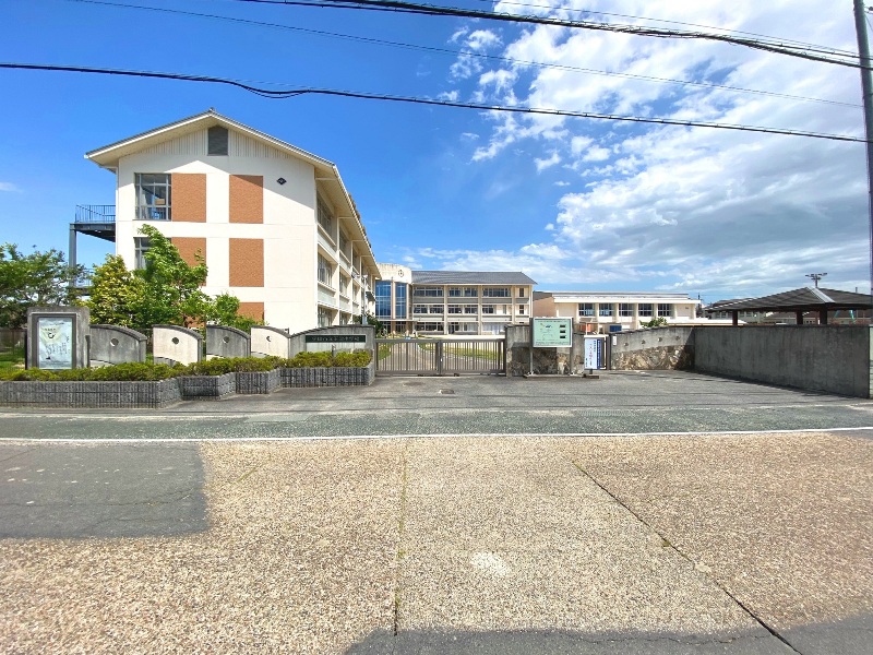 玉津小学校